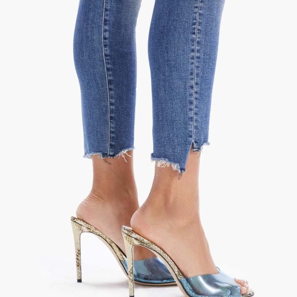 MOTHER The Stunner Zip Ankle Step Fray Jeans Size 26 - Picture 13 of 13